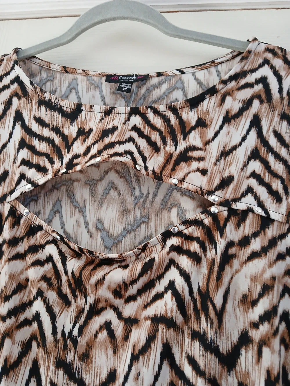 Cocomo 2x Animal Print Brown BlackTiger Liquid knit Open Top peek A boo Neckline - Picture 6 of 9